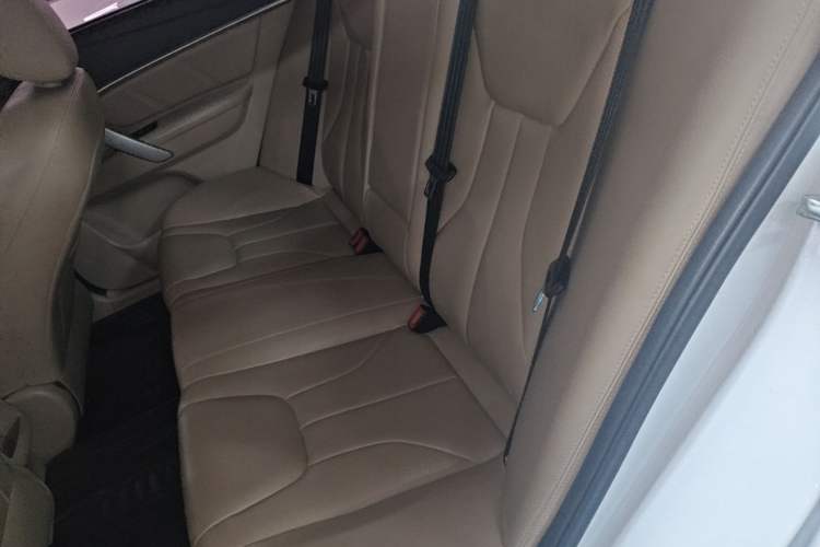 Used Geely Auto Emgrand 2017 Sedan Million Edition 1.5L CVT Luxury Model
