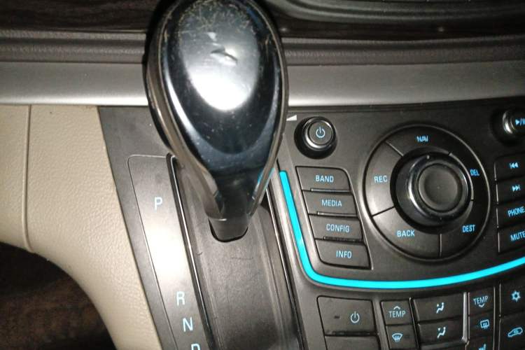 Used Buick GL8 2013 3.0L GT Luxury Business Haoya Edition
