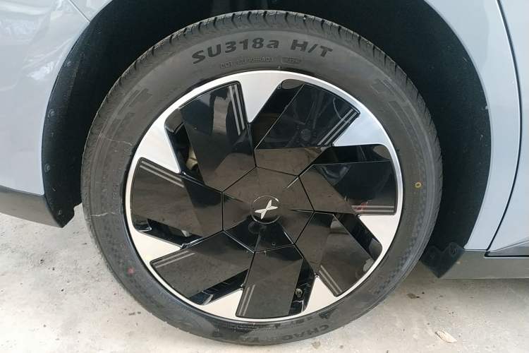 Used XPeng MONA M03 2025 600 with Ultra-Long Range Max Right Rear Wheel Hub