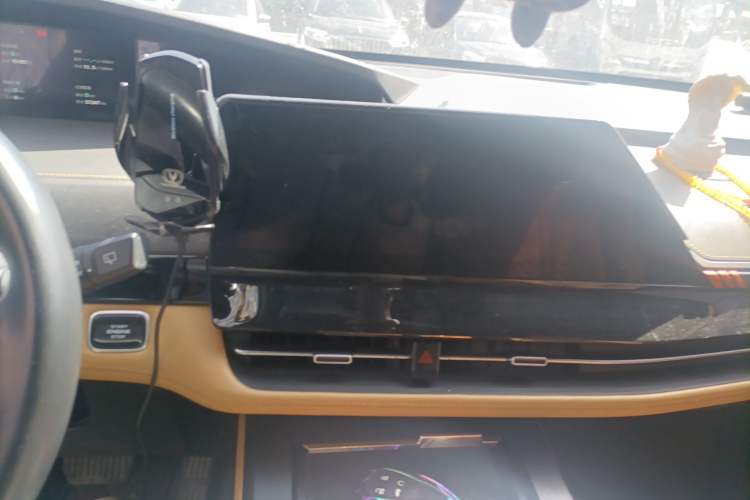 Used CHANGAN UNI-K 2021 2.0T Prestige Edition Audio And AC Panel