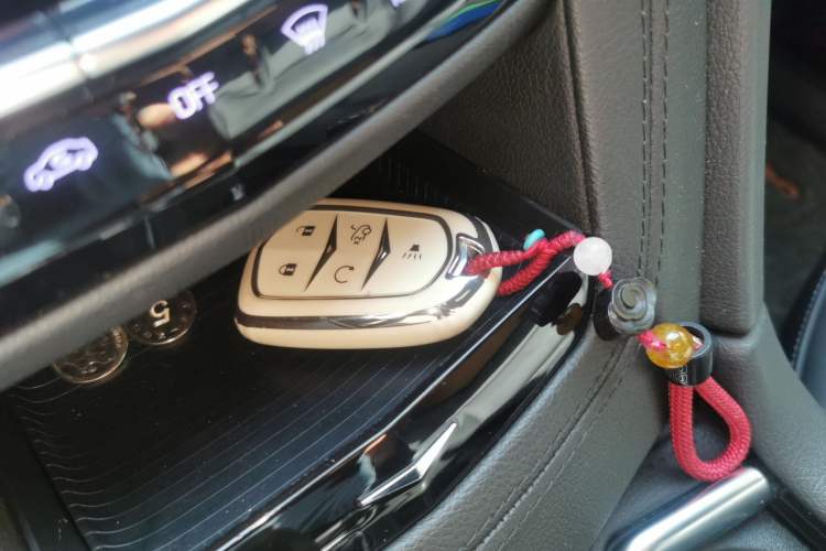 Used Cadillac XT6 2021 Revised Version 2.0T 6-Seater Four-Wheel Drive Premium Edition
