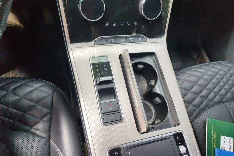 Used EXEED Lingyun 2021 290T Two-Wheel Drive Starry Edition Gear Lever