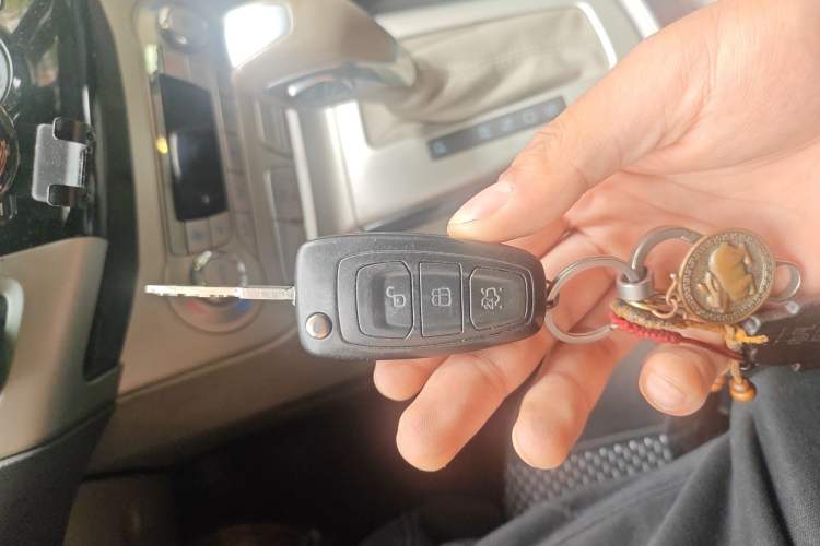 Used Ford Focus 2012 Sedan 1.6L Automatic Fashion Edition Vehicle Key