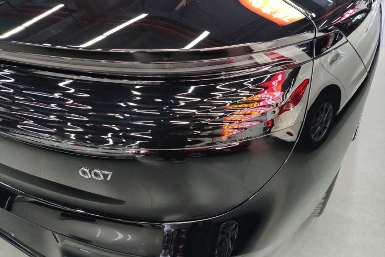 Used Zeekr 007 2025 Four-Wheel Drive Intelligent Driving Version 75 kWh Exterior 3