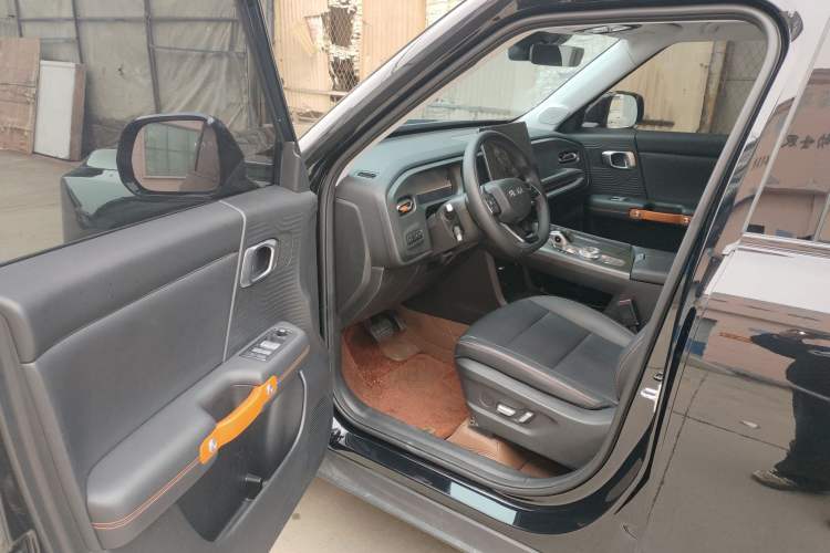 Used BAIC Off-Road BJ30 2026 Model Traveler 1.5T Hybrid Standard Version Driver Seat