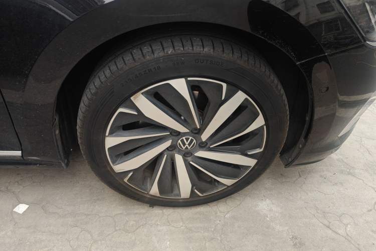 Used Volkswagen Passat 2023 Facelift 330TSI Luxury Edition