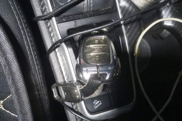 Used Hyundai Tucson 2015 2.0L Automatic Two-Wheel Drive Smart Version