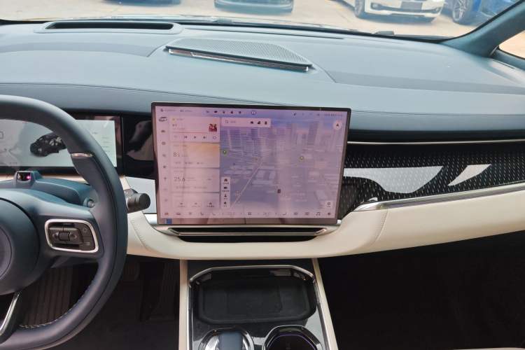 Used Zeekr 009 2024 7-Seater Walk-Through Version Four-Wheel Drive 108 kWh