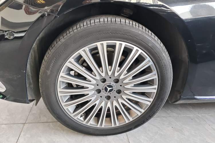 Used Mercedes-Benz E-Class 2022 Second Facelift E 300 L Fashion Edition
