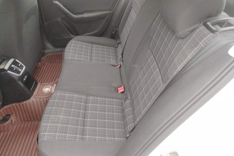 Used Skoda Octavia 2018 1.6L Automatic Comfort Edition
