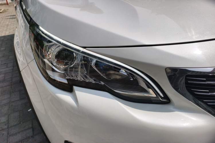 Used Peugeot 5008 2017 380THP 7-Seater Elite Edition