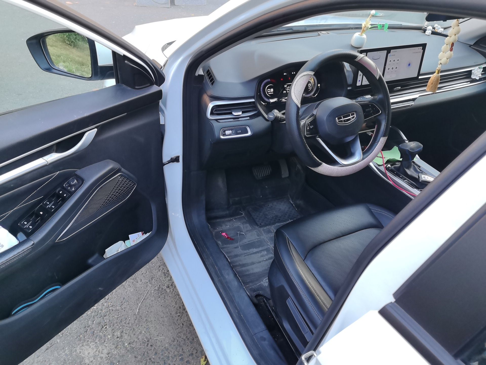 Geely Auto Emgrand 2023 4th Generation Champion Edition 1.5L CVT Luxury Model — снимка 16