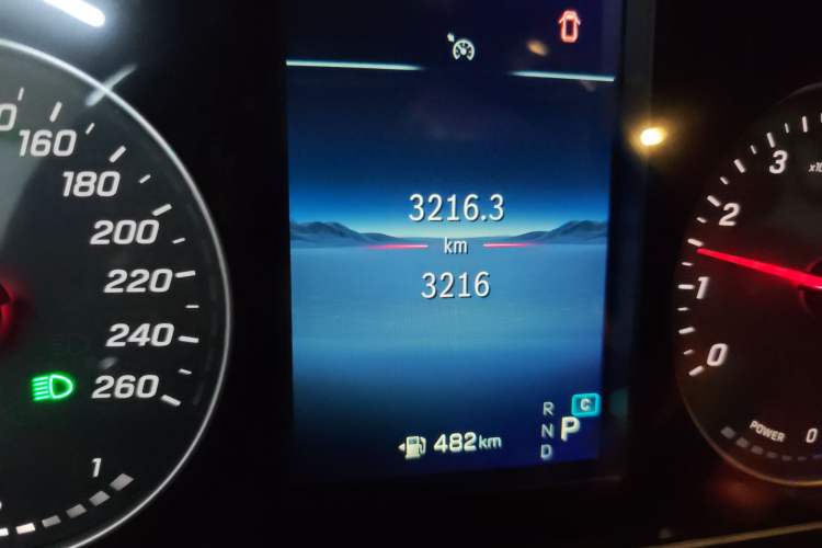 Used Mercedes-Benz Vito 2024 2.0T Elite Version 7 Seats
