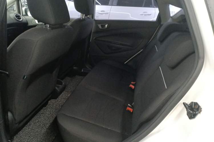 Used Ford Fiesta 2013 Hatchback 1.5L Automatic Fashion Edition
