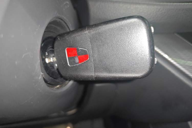 Used Roewe 360 2015 20T TST Deluxe Edition
