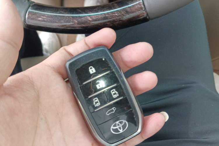 Used Toyota Alphard 2011 3.5L Luxury Edition Vehicle Key