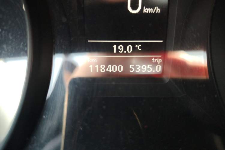 Used Volkswagen Passat 2017 330TSI DSG Luxury Edition Odometer Close Up