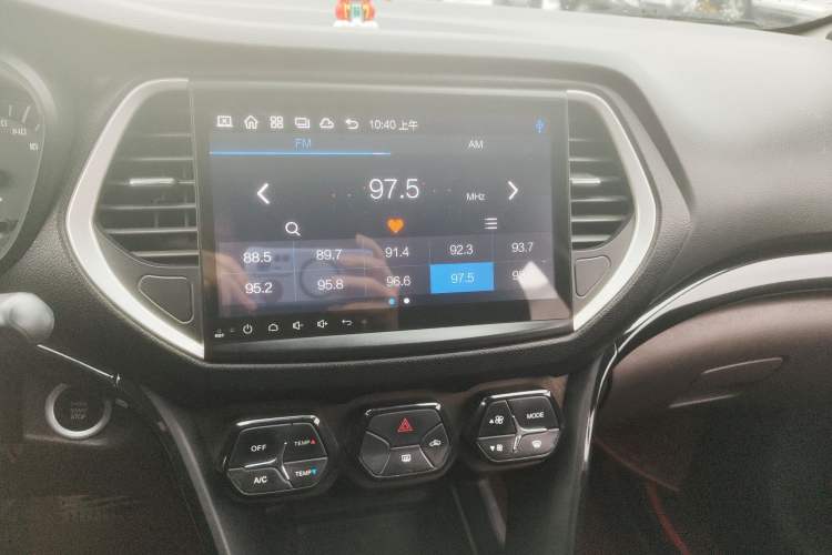 Used GAC Trumpchi GS4 2015 200T G-DCT Elite Edition Audio And AC Panel