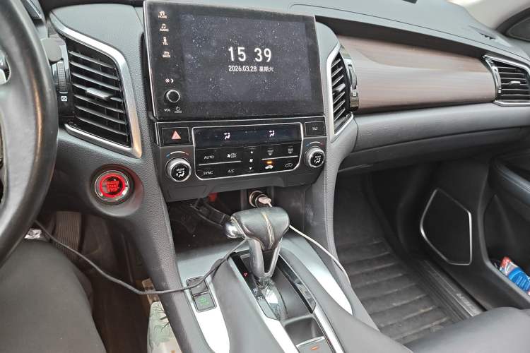 Used Honda Avancier 2017 240TURBO Two-Wheel Drive Comfort Version Audio And AC Panel