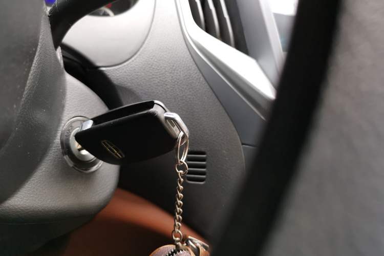 Used Geely Auto Diamond 2016 1.5L Manual Elite Version China IV Standard
