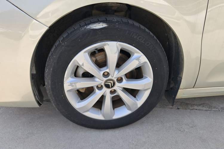 Used Citroen C4 Sega 2016 1.6L Manual Comfort Model Left Front Wheel Hub