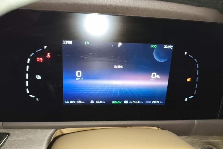 Used Landian E5 2024 Honor Edition 100KM Deluxe 7-Seater