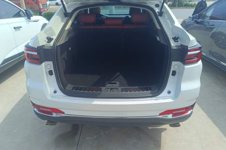 Used CHANGAN CS85 COUPE 2019 1.5T DCT Dynamic Version China VI Standard
