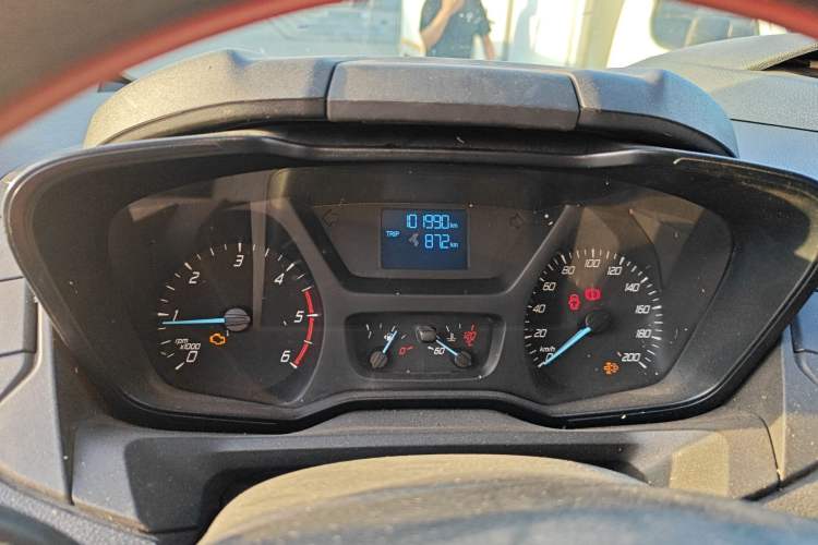 Used Ford Transit 2019 2.0T Diesel Multi-Purpose Commercial Vehicle Short Wheelbase Low Roof 6-Seater China VI Standard
