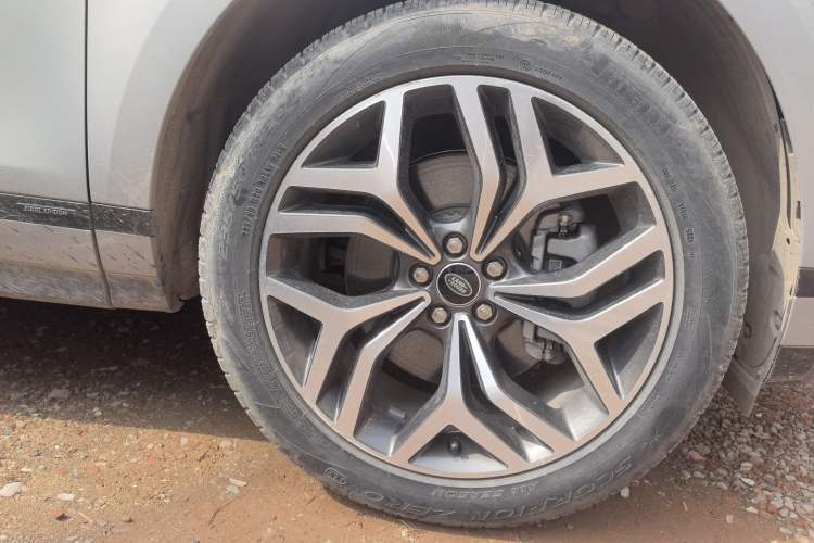 Used Land Rover Range Rover Evoque 2021 Range Rover Velar L 249PS R-Dynamic First Edition
