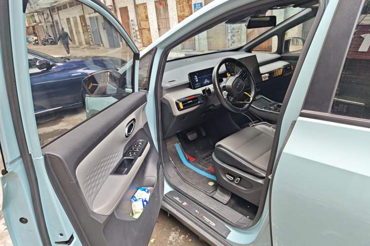 Used AION Y 2022 70 Tech Edition Lithium Iron Phosphate