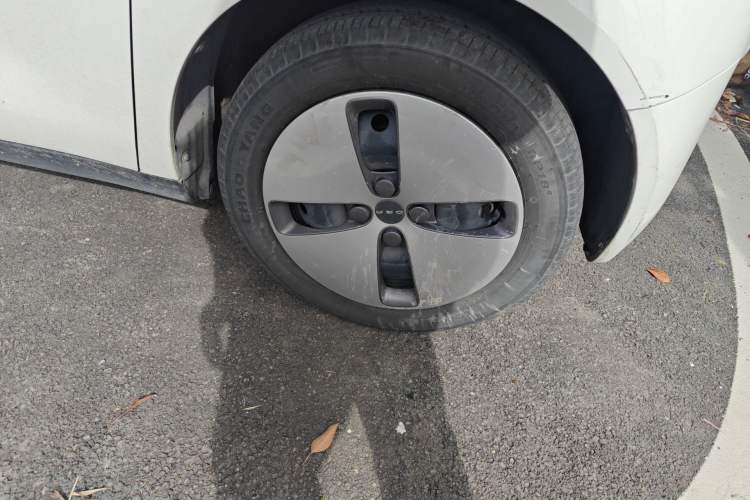 Used ORA Black Cat 2019 301km Standard Edition Right Front Wheel Hub