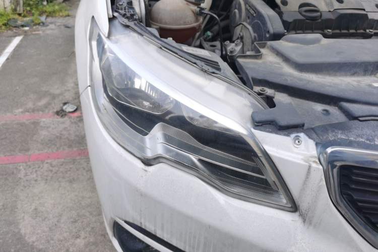 Used Peugeot 301 2018 1.6L Manual Comfort Edition Right Front Headlight