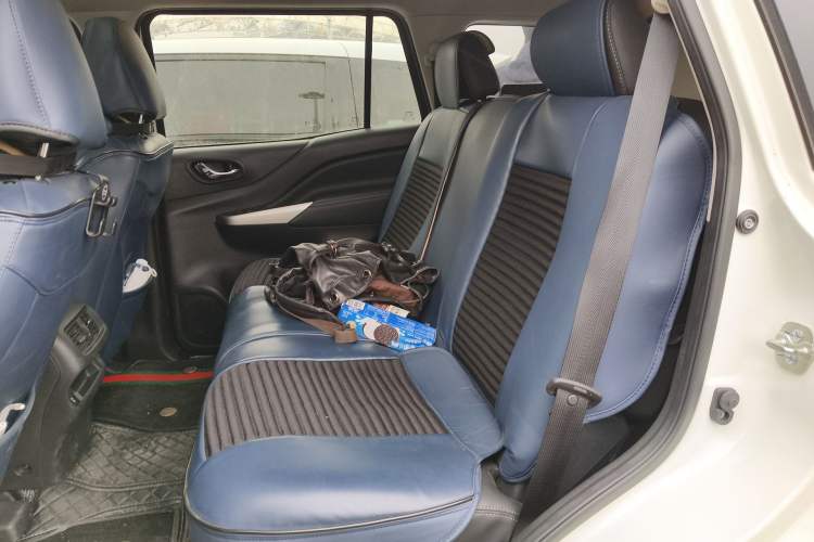 Used Nissan Terra 2020 2.5L XL Upper 4WD Automatic Four-Wheel Drive Luxury Edition Left Rear Seat