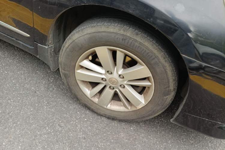 Used Nissan Teana 2011 2.0L XL Comfort Edition Right Front Wheel Hub