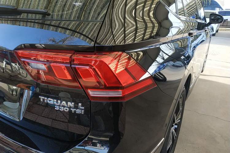 Used Volkswagen Tiguan L 2019 330TSI Automatic Two-Wheel Drive Smart Luxury Version China V Emission Standard
