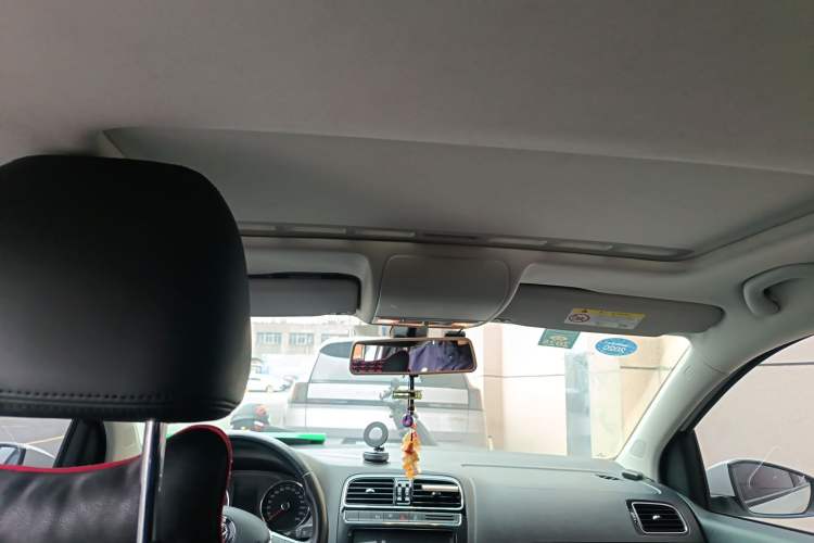 Used Volkswagen Polo 2016 1.6L Automatic Luxury Model Headliner