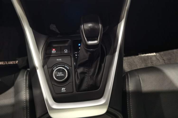 Used Toyota Wildlander 2023 Dual-Motor 2.5L E-CVT Four-Wheel Drive Prestige Edition