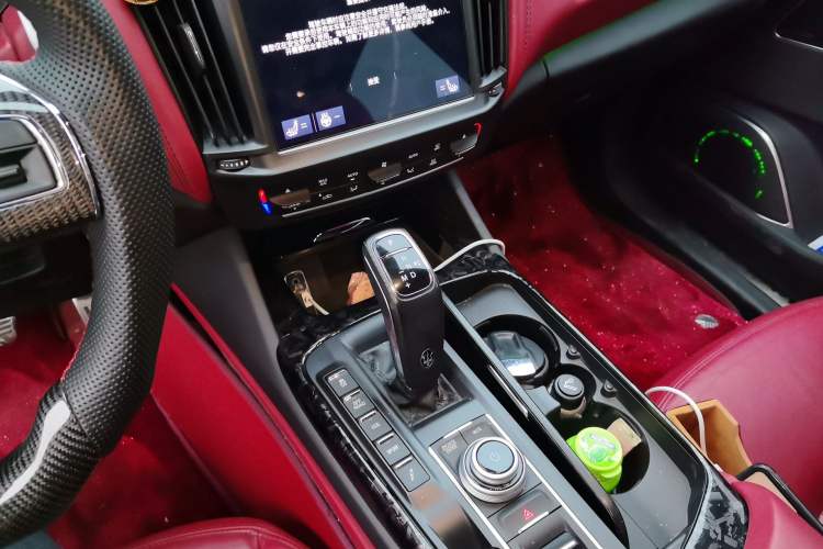 Used Maserati Levante  Gear Lever