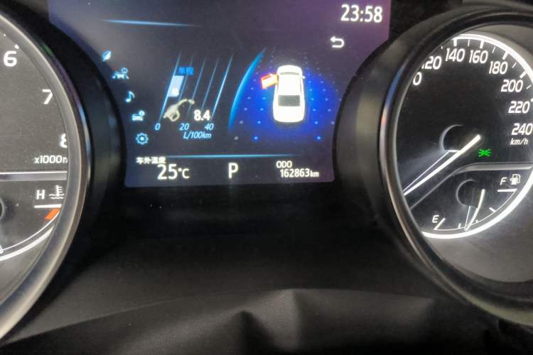 Used Toyota Camry 2019 2.0G Luxury Edition China VI Standard Odometer Close Up