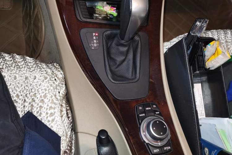 Used BMW 3 Series 2010 320i Luxury Edition
