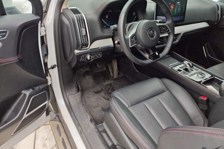 Used BYD Tang New Energy 2018 DM 2.0T All-Wheel Drive Smart Connectivity Luxury Model 7 Seats China V Emission Standard Driver Seat