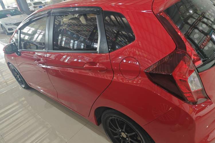 Used Honda Fit 2018 1.5L CVT Comfort Sunroof Version