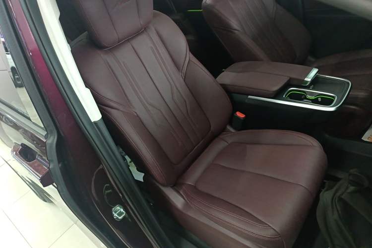 Used Buick Century 2023 2.0T Six-Seater Yinshi Edition Right Front Seat