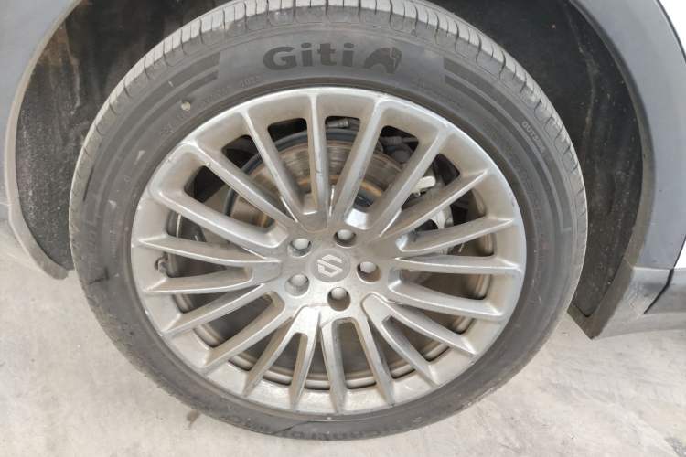 Used Leapmotor C11 2023 Pure Electric 500 Zhixing Edition Right Rear Wheel Hub