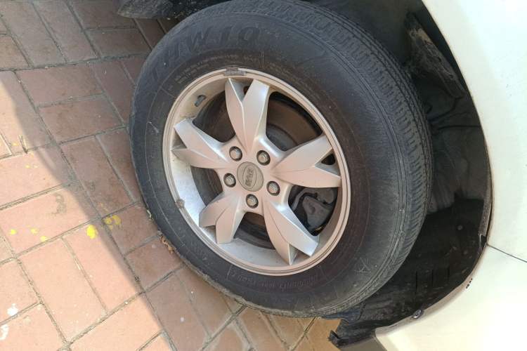 Used BYD S6 2011 2.4L Automatic Luxury Edition
