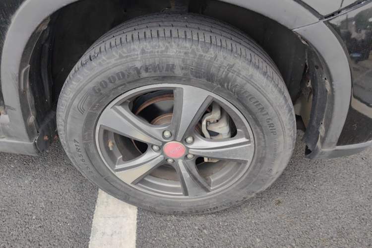 Used Haval H6 2014 Sport Version 1.5T Manual Two-Wheel Drive Elite Edition Right Front Wheel Hub