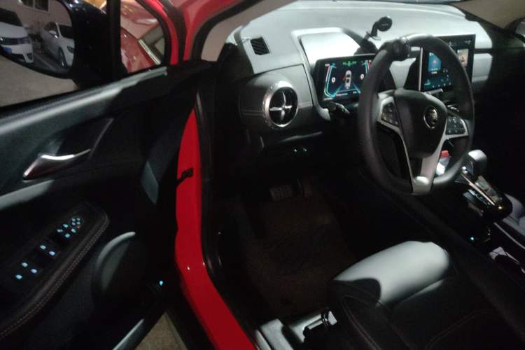 Used BYD Yuan New Energy 2019 EV535 Smart Connect Trendsetting Model
