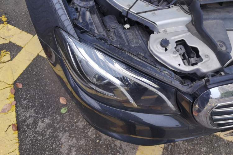 Used Mercedes-Benz E-Class 2019 E 260 L Right Front Headlight