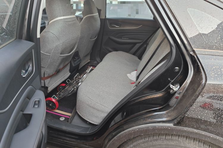 Used Venucia V 2022 260T Black Horse Edition · Idol Left Rear Seat