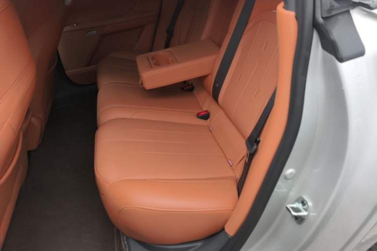 Used Dongfeng eπ eπ007 2025 Model Pure-Electric 565 All-Wheel-Drive Max Leading Edition
